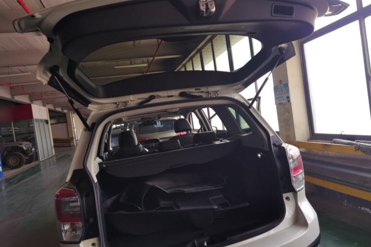Used Subaru Forester 2016 2.5i Luxury Navigation Edition Trunk