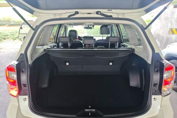 Used Subaru Forester 2016 2.0i Fashion Navigation Edition Trunk