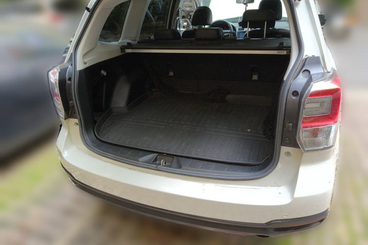 Used Subaru Forester 2016 2.0i Luxury Navigation Edition Trunk