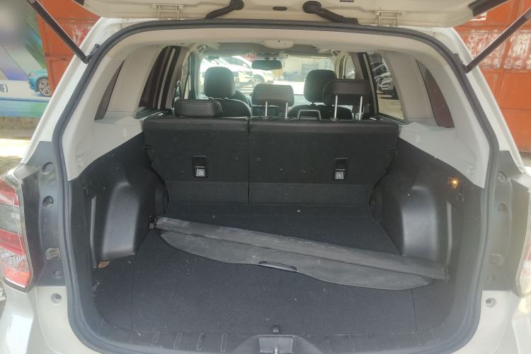 Used Subaru Forester 2016 2.0i Fashion Navigation Edition Trunk