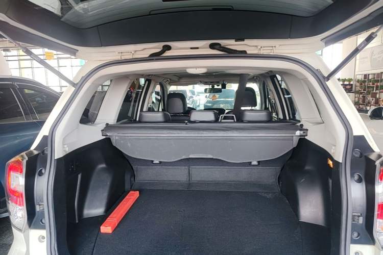 Used Subaru Forester 2016 2.0i Fashion Navigation Edition Trunk