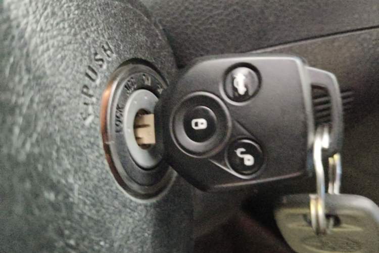 Used Subaru Forester 2016 2.0i Fashion Navigation Edition Vehicle Key