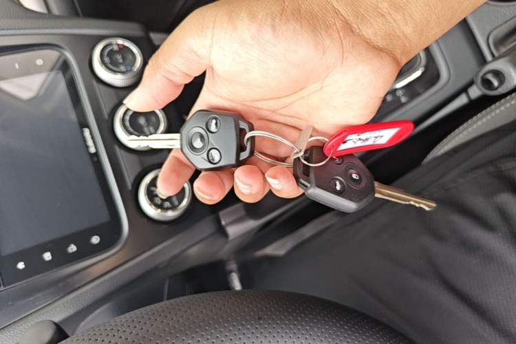 Used Subaru Forester 2016 2.0i Fashion Navigation Edition Vehicle Key