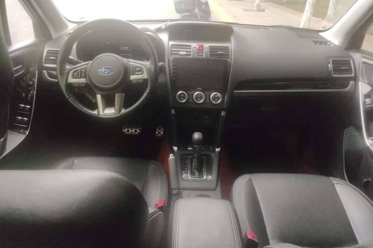 Used Subaru Forester  Center Console