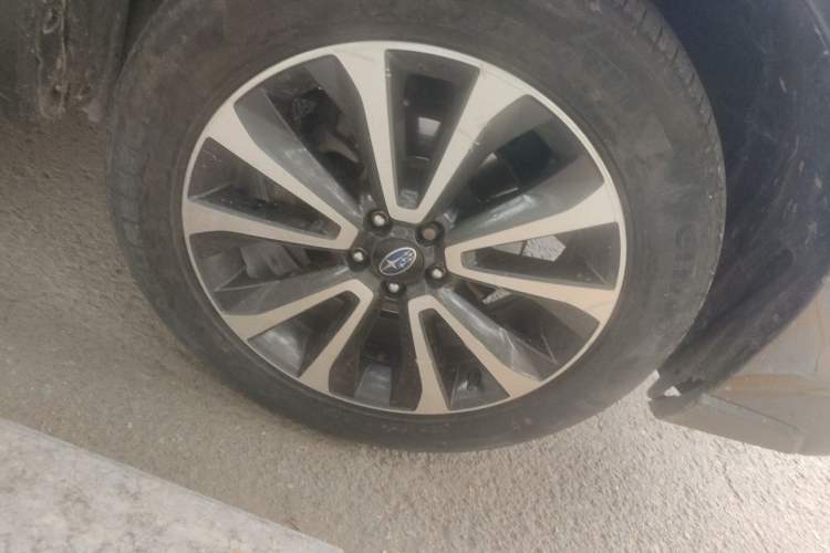 Used Subaru Forester  Right Front Wheel Hub