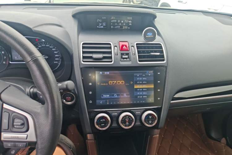 Used Subaru Forester 2017 2.5i Luxury Special Edition Audio And AC Panel