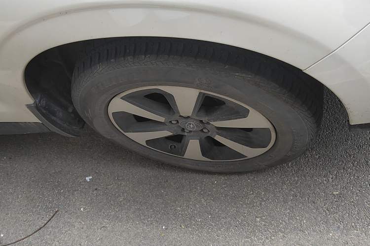 Used Subaru Forester 2017 2.5i Luxury Special Edition Right Front Wheel Hub