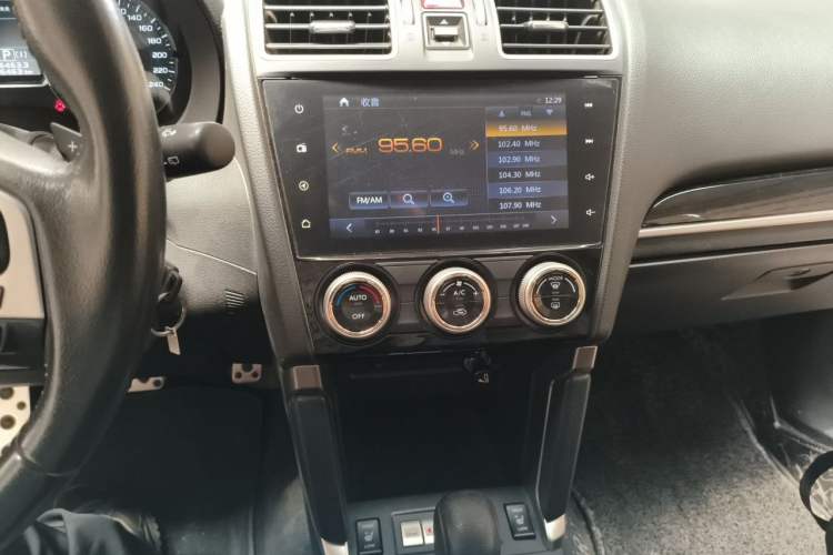 Used Subaru Forester 2018 2.0i Fashion Navigation Edition Audio And AC Panel