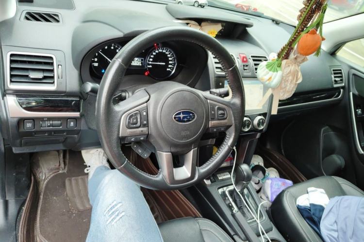 Used Subaru Forester 2018 2.0i Fashion Navigation Edition Center Console