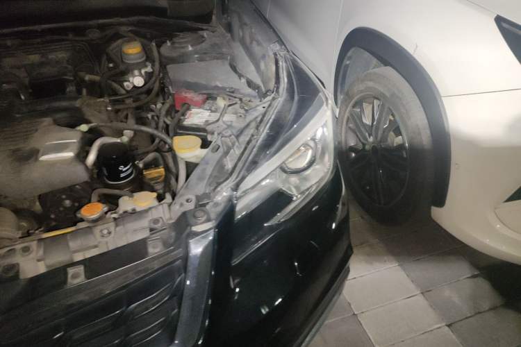 Used Subaru Forester 2018 2.0i Luxury Navigation Edition Engine Bay Left
