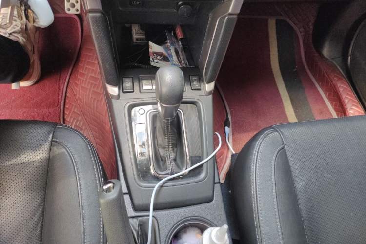 Used Subaru Forester 2018 2.0i Fashion Navigation Edition Gear Lever