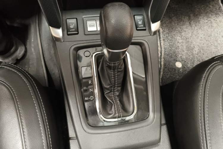 Used Subaru Forester 2018 2.0i Fashion Navigation Edition Gear Lever