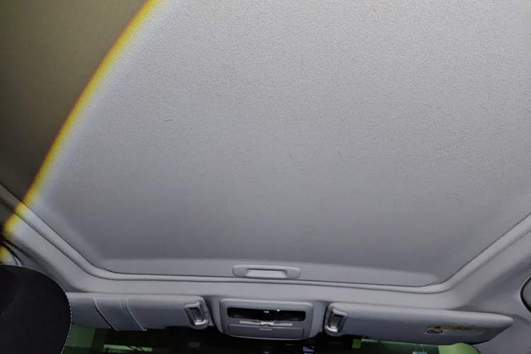 Used Subaru Forester 2018 2.0i Luxury Navigation Edition Headliner