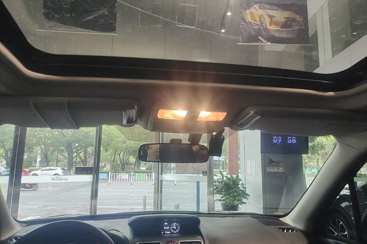 Used Subaru Forester 2018 2.0i Fashion Navigation Edition Headliner