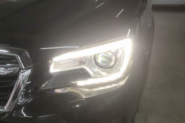 Used Subaru Forester 2018 2.5i Luxury Navigation Edition Left Front Headlight