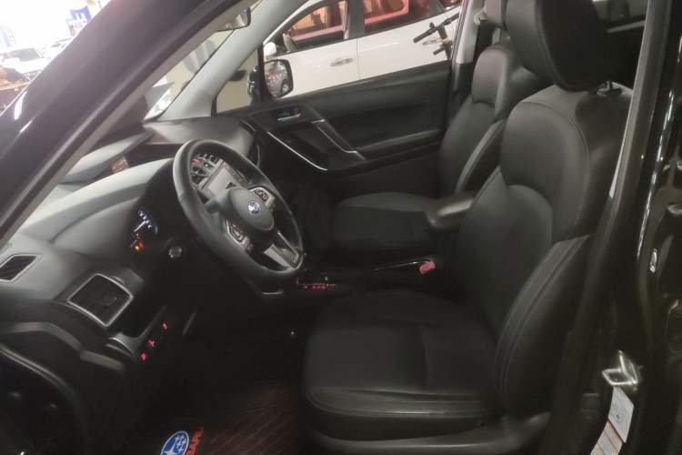 Used Subaru Forester 2018 2.5i Luxury Navigation Edition Left Front Seat