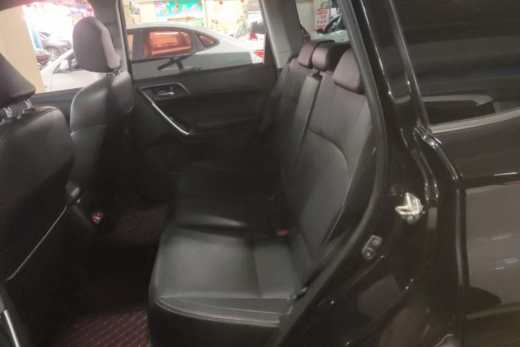 Used Subaru Forester 2018 2.5i Luxury Navigation Edition Left Rear Seat