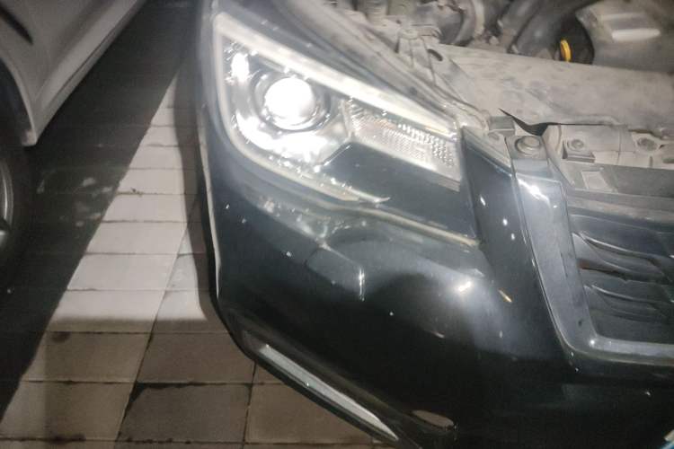 Used Subaru Forester 2018 2.0i Luxury Navigation Edition Right Front Headlight