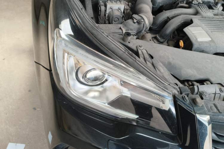 Used Subaru Forester 2018 2.0i Fashion Navigation Edition Right Front Headlight