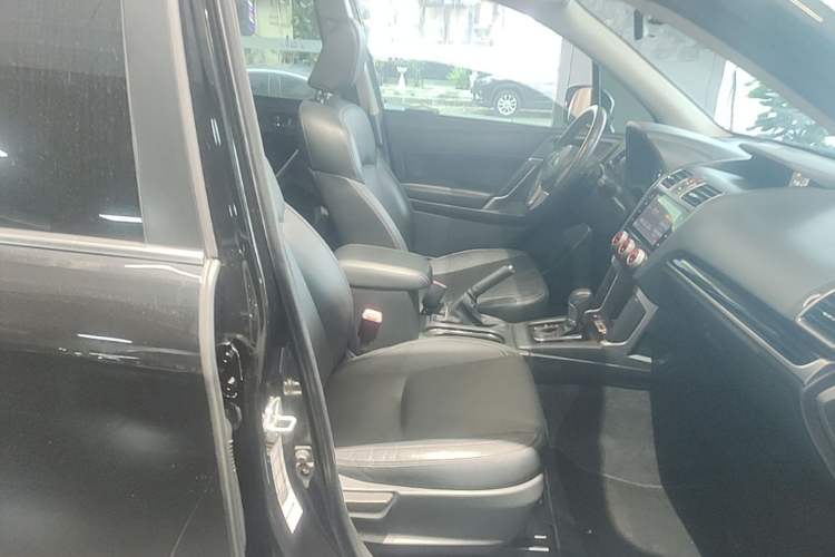 Used Subaru Forester 2018 2.0i Fashion Navigation Edition Right Front Seat
