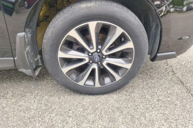 Used Subaru Forester 2018 2.0i Luxury Navigation Edition Right Front Wheel Hub