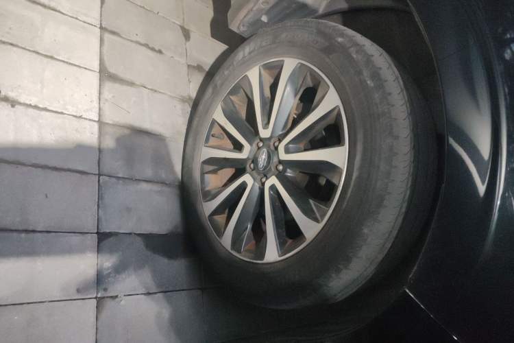 Used Subaru Forester 2018 2.0i Luxury Navigation Edition Right Front Wheel Hub