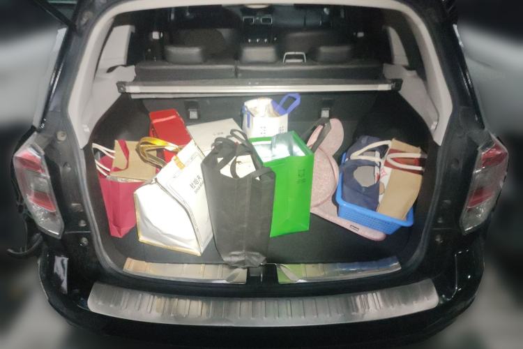 Used Subaru Forester 2018 2.0i Luxury Navigation Edition Trunk
