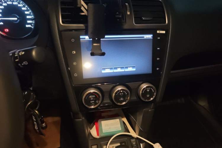 Used Subaru Forester 2018 2.0i Fashion Navigation Edition Audio And AC Panel