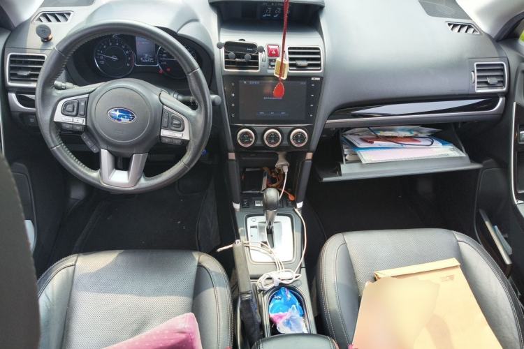 Used Subaru Forester 2018 2.0i Luxury Navigation Edition Center Console