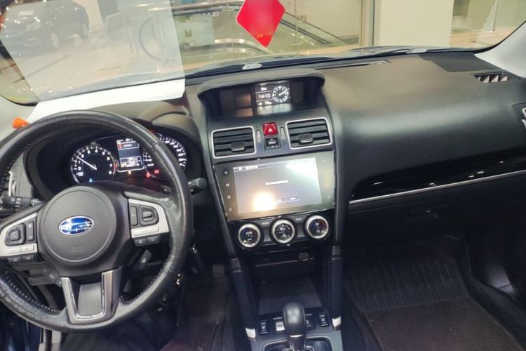 Used Subaru Forester 2018 2.5i Luxury Navigation Edition Center Console