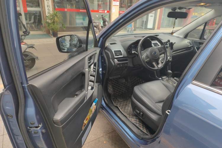 Used Subaru Forester 2018 2.0i Luxury Navigation Edition Driver Seat