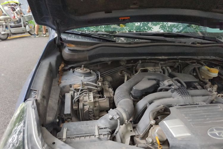 Used Subaru Forester 2018 2.5i Luxury Navigation Edition with EyeSight Engine Bay Right