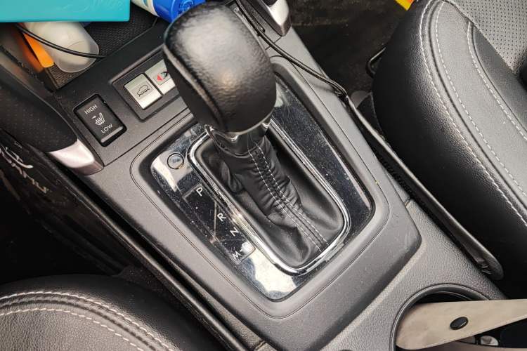 Used Subaru Forester 2018 2.0i Fashion Navigation Edition Gear Lever