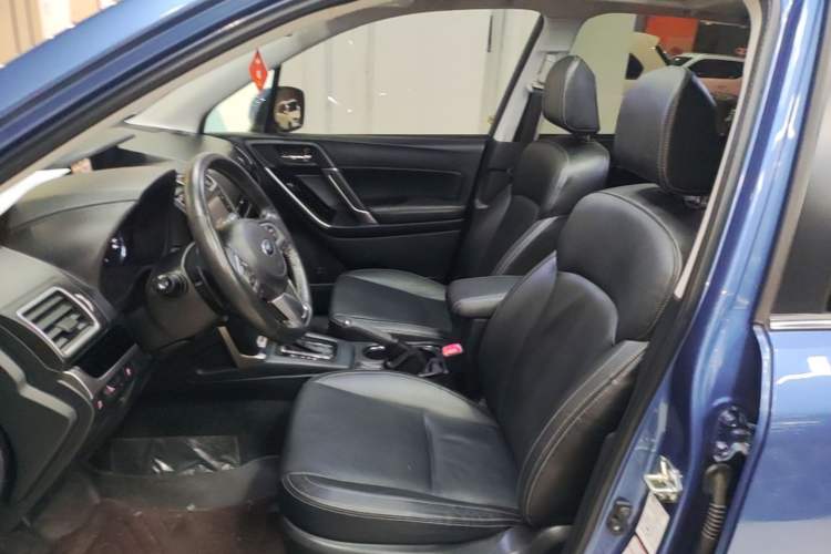 Used Subaru Forester 2018 2.5i Luxury Navigation Edition Left Front Seat