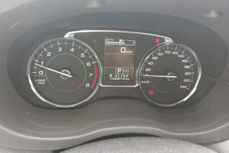 Used Subaru Forester 2018 2.0i Luxury Navigation Edition Odometer Close Up