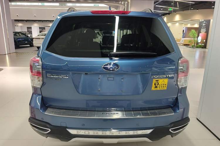 Used Subaru Forester 2018 2.5i Luxury Navigation Edition with EyeSight Rear