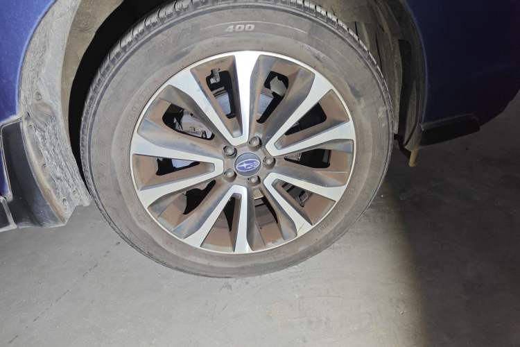 Used Subaru Forester 2018 2.5i Luxury Navigation Edition Right Front Wheel Hub
