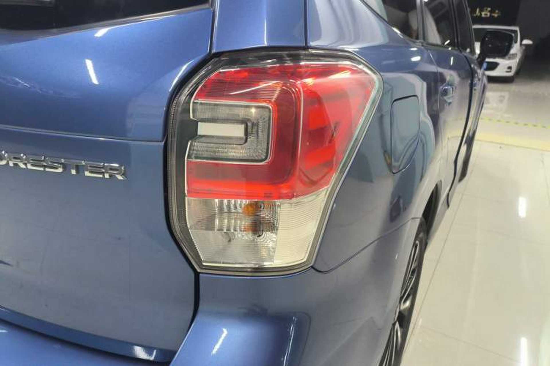 Used Subaru Forester 2018 2.5i Luxury Navigation Edition Right Rear Taillight