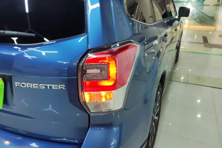 Used Subaru Forester 2018 2.5i Luxury Navigation Edition Right Rear Taillight