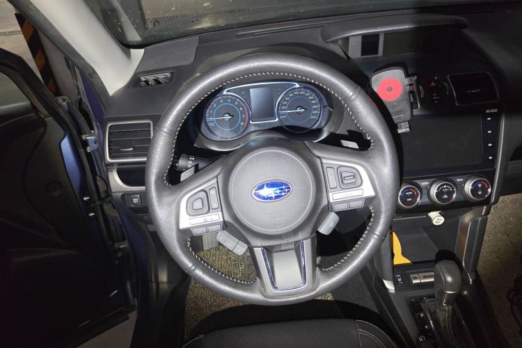 Used Subaru Forester 2018 2.5i Luxury Navigation Edition Steering Wheel