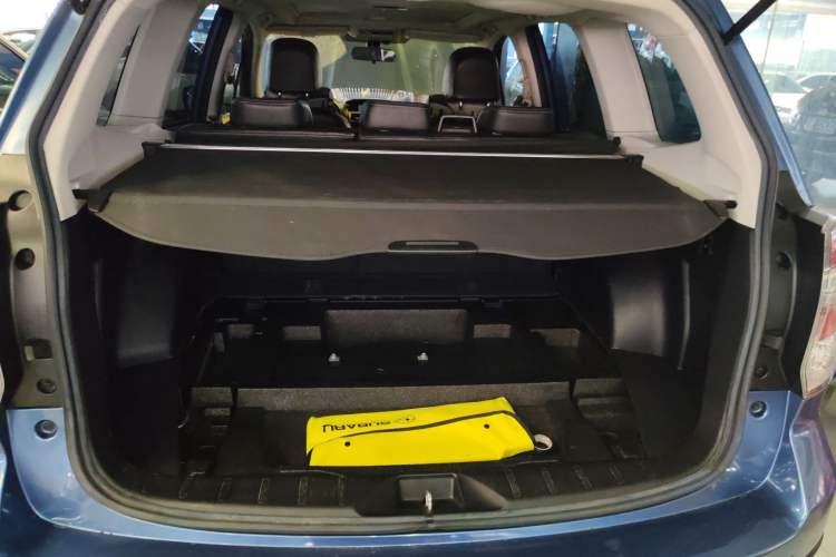 Used Subaru Forester 2018 2.0i Luxury Navigation Edition Trunk