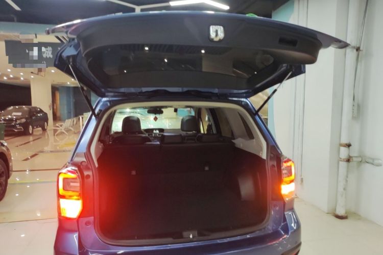 Used Subaru Forester 2018 2.5i Luxury Navigation Edition Trunk