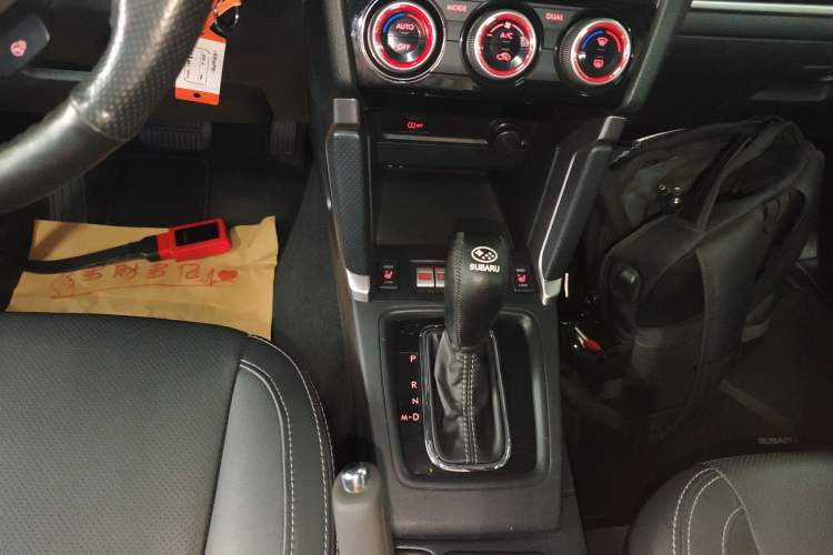 Used Subaru Forester 2018 2.5i Luxury Navigation Edition Gear Lever