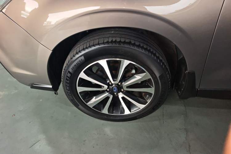 Used Subaru Forester 2018 2.5i Luxury Navigation Edition Left Front Wheel Hub