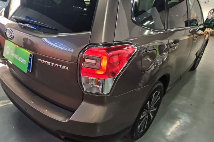 Used Subaru Forester 2018 2.5i Luxury Navigation Edition Right Rear Taillight