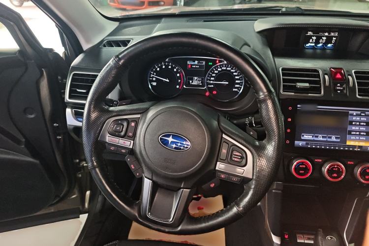 Used Subaru Forester 2018 2.5i Luxury Navigation Edition Steering Wheel