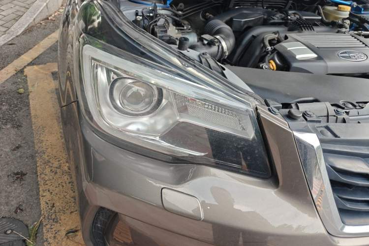 Used Subaru Forester 2018 2.5i Prestige Navigation Version with EyeSight Right Front Headlight