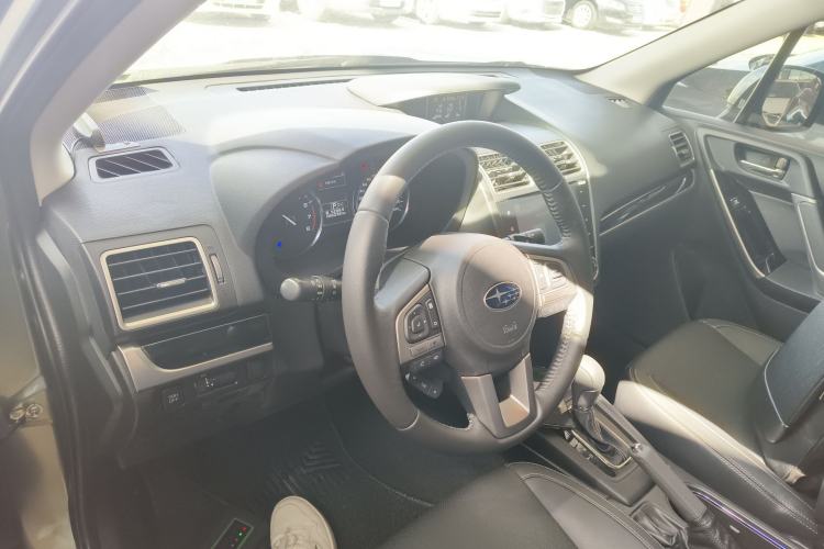 Used Subaru Forester 2018 2.0i Fashion Navigation Edition Center Console