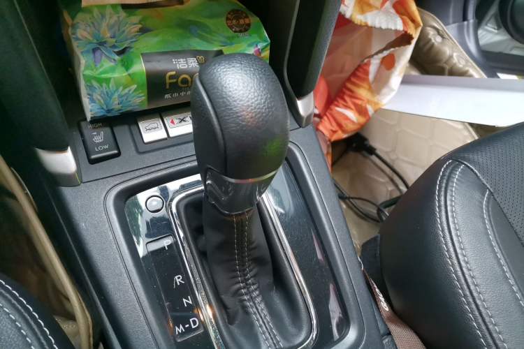 Used Subaru Forester 2018 2.0i Fashion Navigation Edition Gear Lever