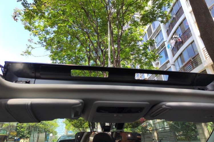 Used Subaru Forester 2018 2.0i Luxury Navigation Edition Headliner